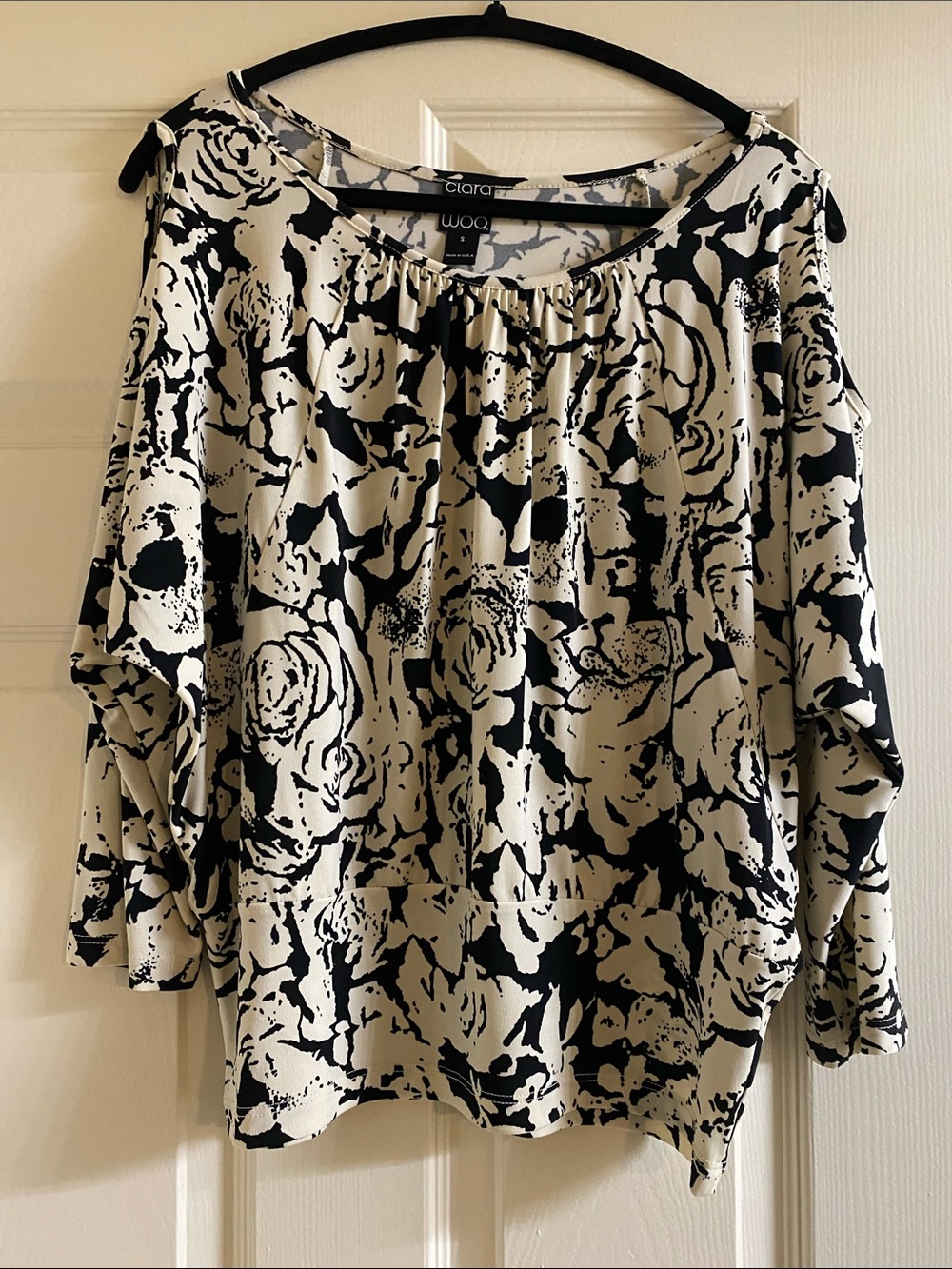 CLARA SUNWOO Black and Cream Floral Cold-Shoulder Top